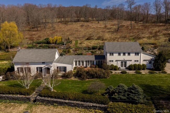 Foto del edificio - 85 Kennel Rd