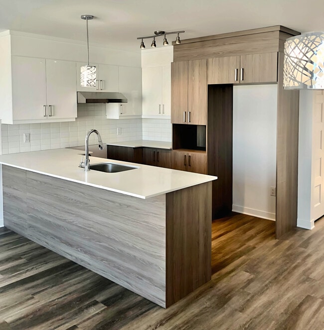 Photo du bâtiment - 1171 Rue Du Grand-Pic