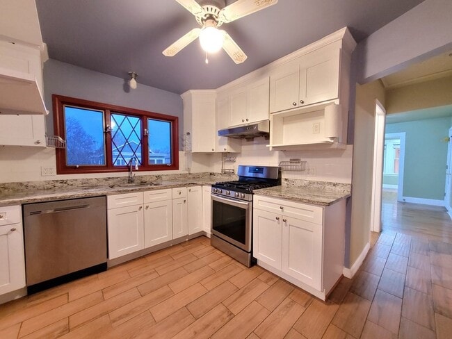 Building Photo - 31 Lyman Ave