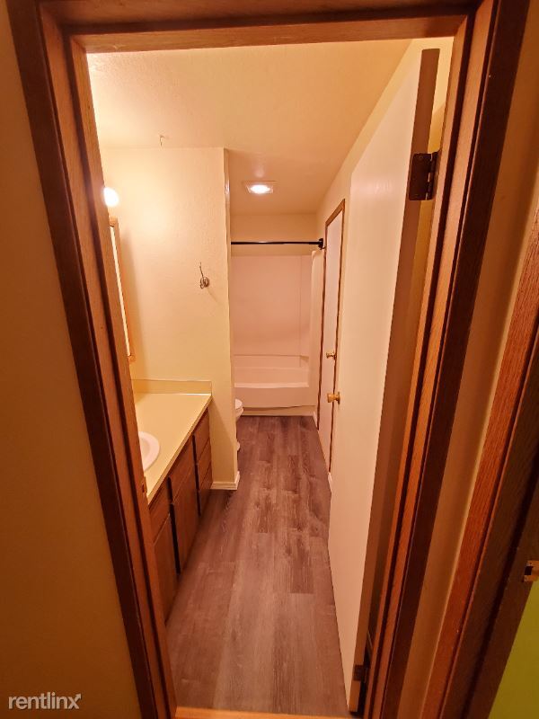 Building Photo - 2 br, 1 bath Condo - 10003 NE 123rd St Unit