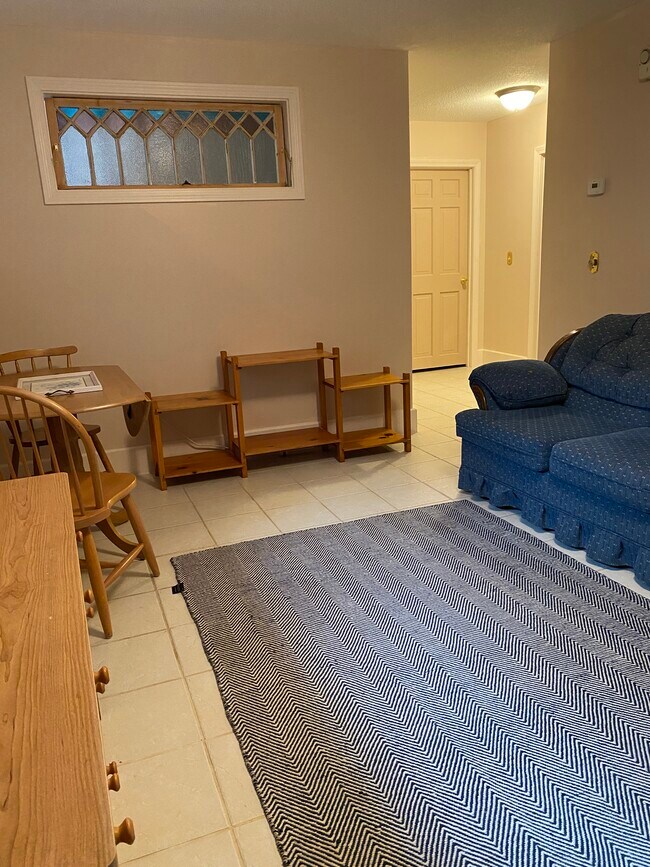 Living room, hall - 35 Griffin Ave