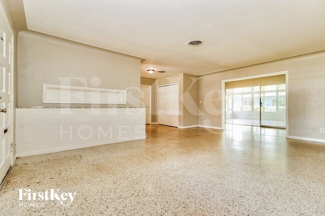 Foto del edificio - 5900 Grove St S