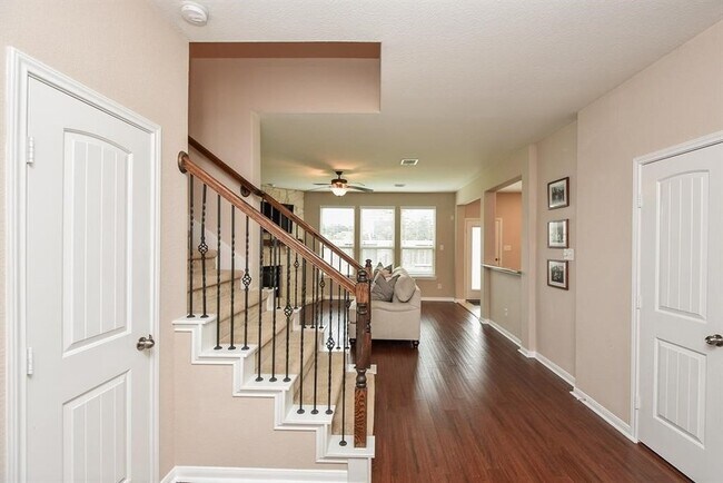 Foto del edificio - 7002 Edwanna Ln