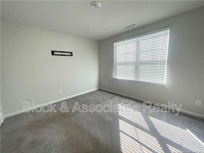 Foto del edificio - 4923 Southern Magnolia Dr