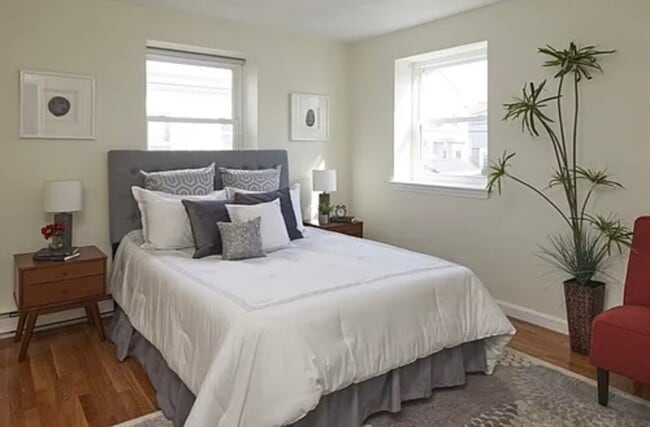 Building Photo - 104 Trowbridge St