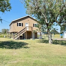 Building Photo - 143 Bastrop Bayou Dr