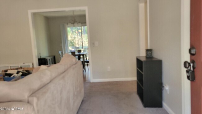 Building Photo - 45 Sandhills Cir