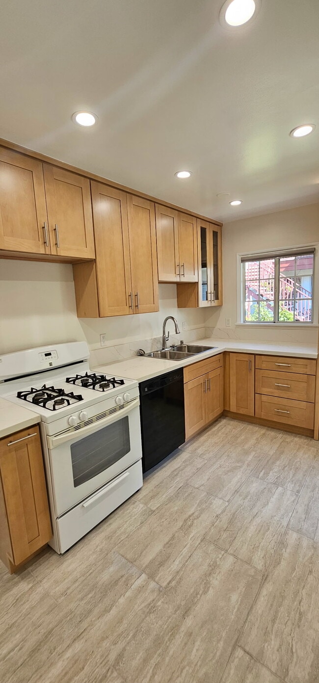 Building Photo - 3622 Stancrest Dr