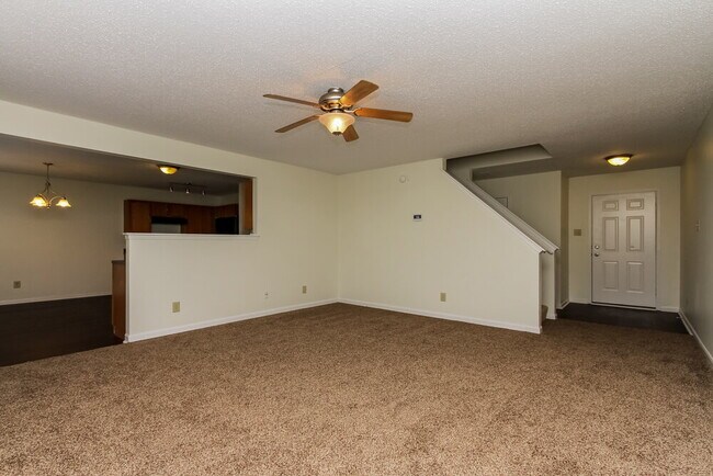 Foto del edificio - 3115 Black Forest Ln