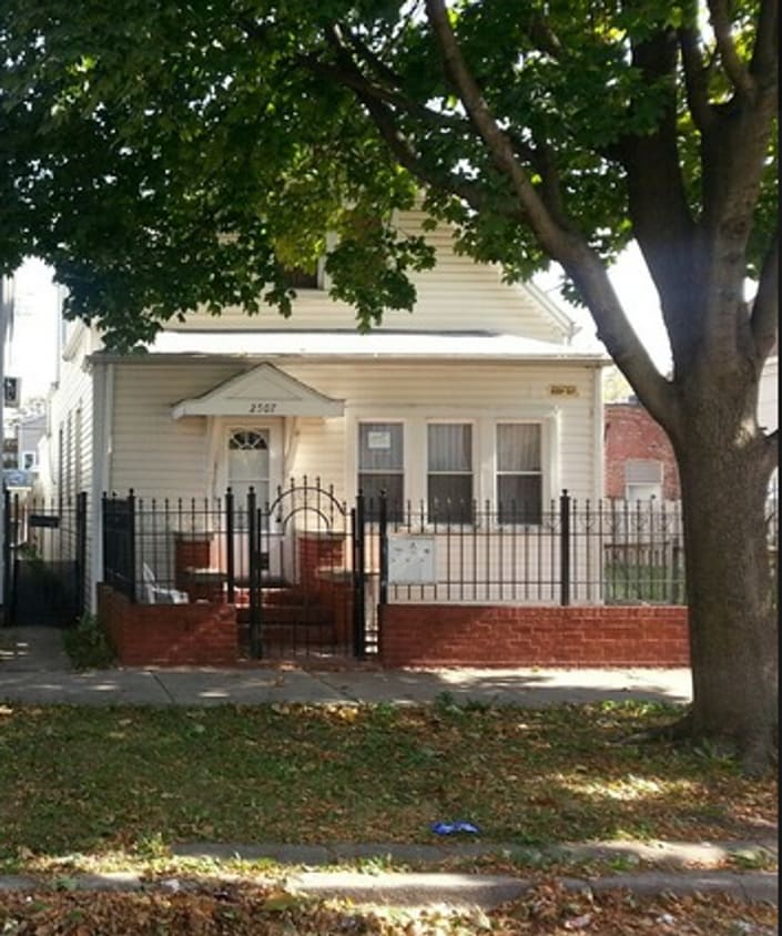 Primary Photo - 2507 N Lotus Ave