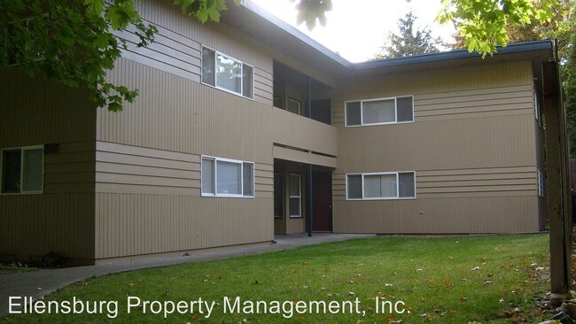 Building Photo - 805 C St