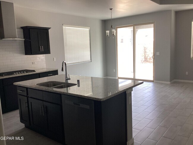 Foto del edificio - 116 Sarah Trl