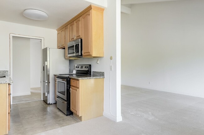 Building Photo - Convenient Location near Rengstorff Park