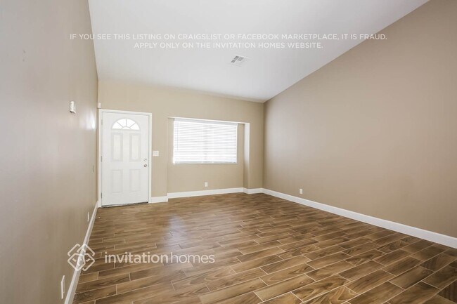 Foto del edificio - 490 Chelsea Dr