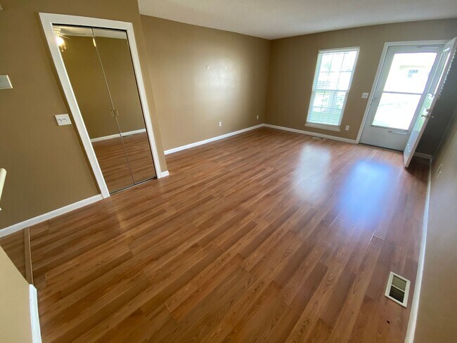 Building Photo - Bear Creek Home!
