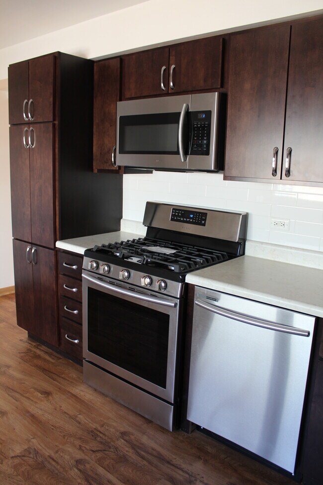 Foto del edificio - 7418 N Claremont Ave