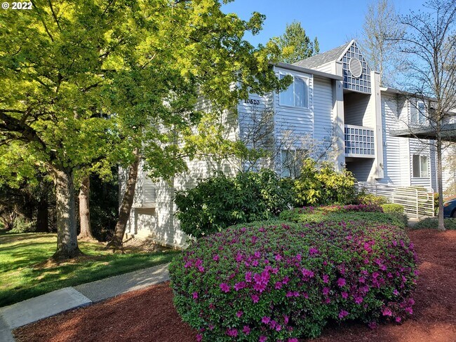 Photo - 10620 SW Davies Rd Townhome