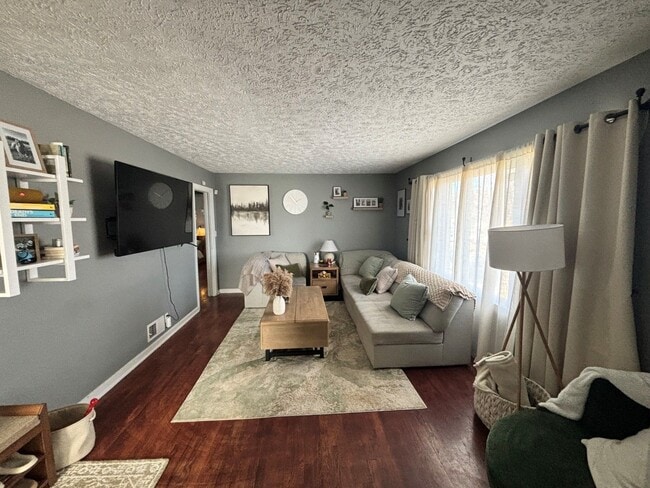 Photo - Home For Rent Bellevue.