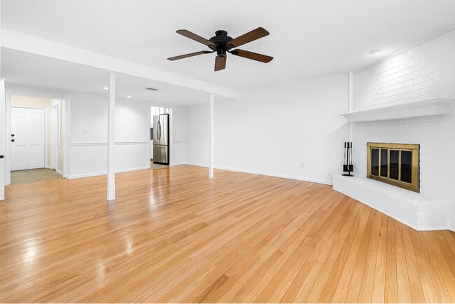 Building Photo - 1481 Bentley Ln SE