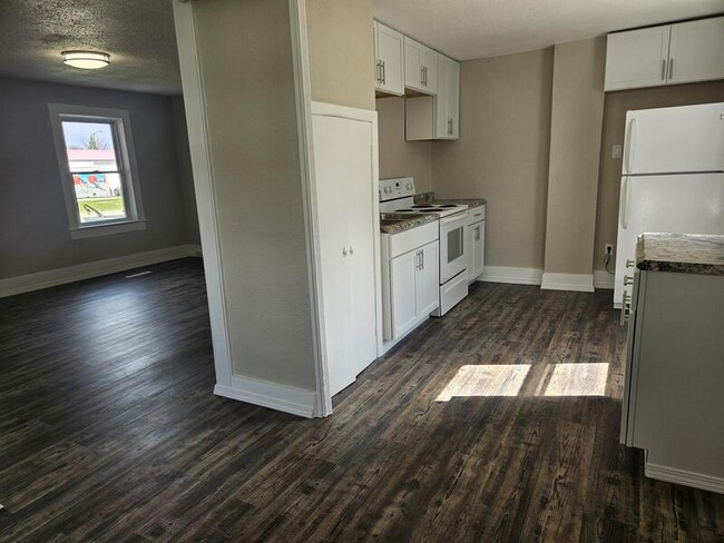 Foto del edificio - 208 N Brooke St