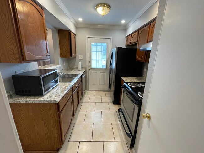 Foto del edificio - The Gardens Condos