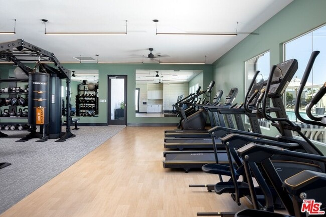 Foto del edificio - 2700 N Perris Blvd