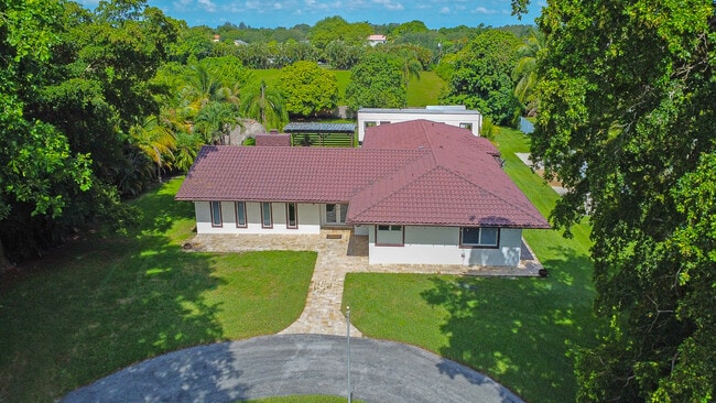 Foto del edificio - 5881 SW 160th Ave