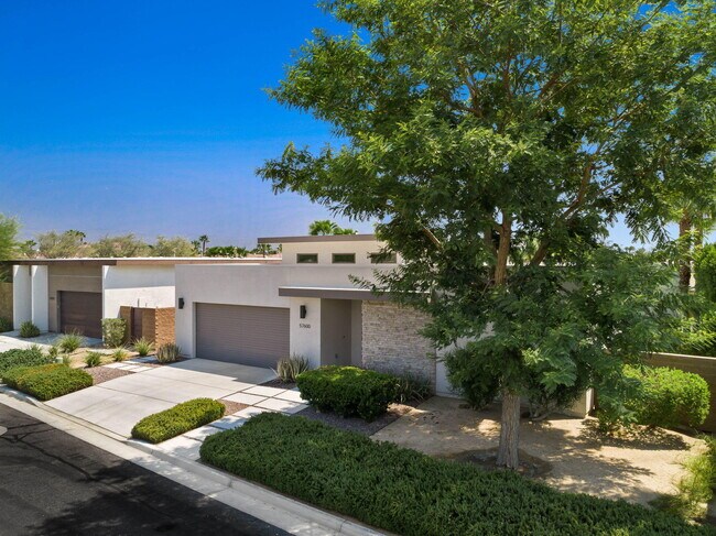 Building Photo - 57600 Salida del Sol
