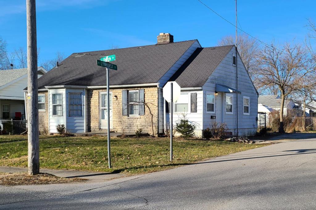 512 W Owen St, Scottsburg, IN 47170 House Rental in Scottsburg, IN