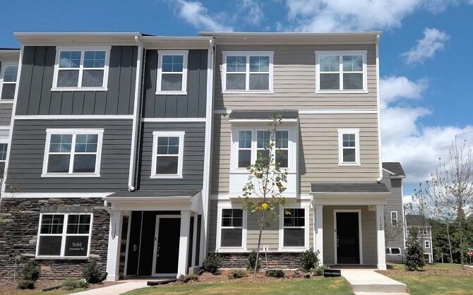 Foto principal - 1102 Talis Creek Dr