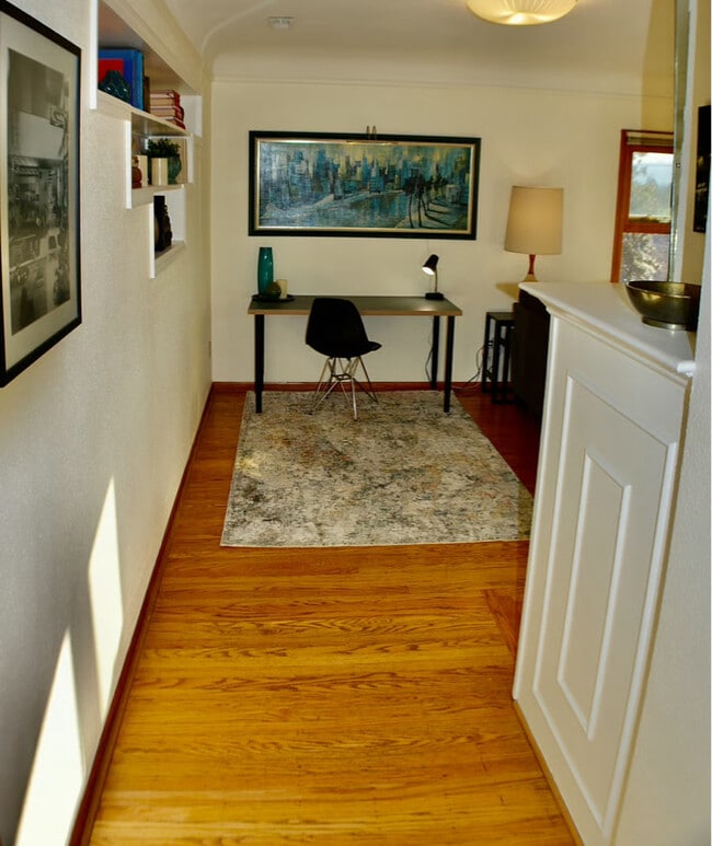 Building Photo - 4109 NE 19th Ave