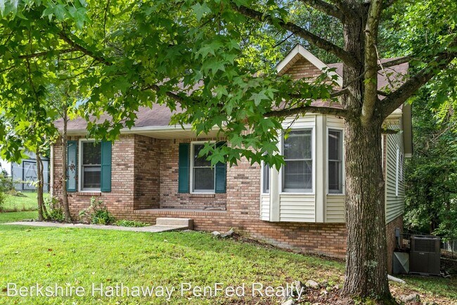 Building Photo - 3 br, 2 bath House - 360 Erie Dr
