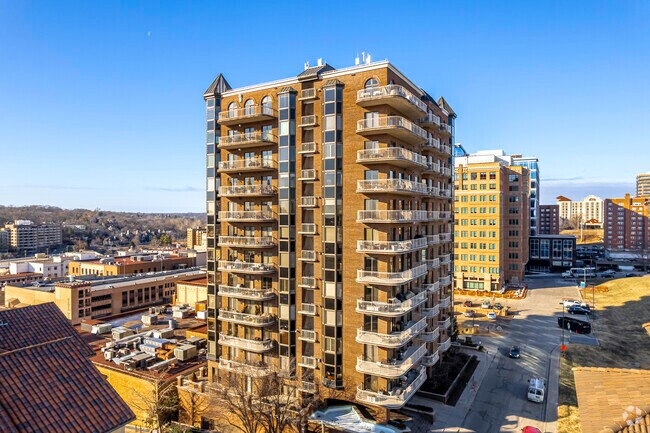 Foto del edificio - Townsend Place Condominiums