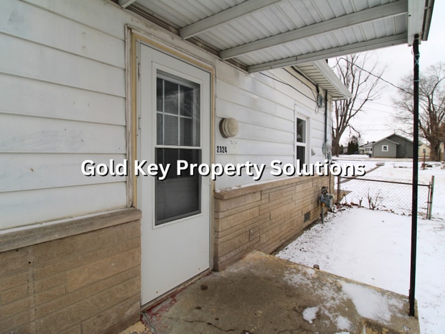 Building Photo - Updated 2 Bed 1 Bath Home For Rent (Section 8 Approved)