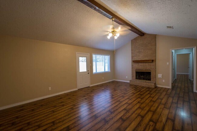 Building Photo - 4711 Broken Elm Dr