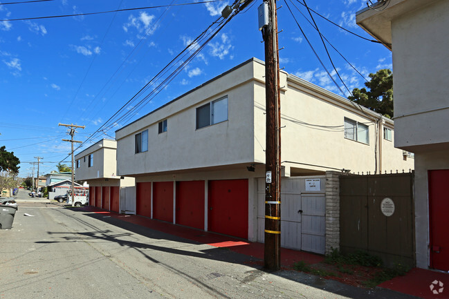 Building Photo - Beachwalk Apartments - 519