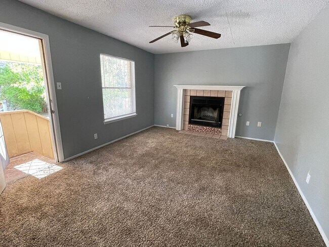 Foto del edificio - SPACIOUS EASTSIDE HOME