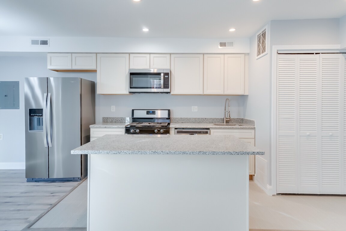 537 St SE 201 Unit The Woodland, Washington, DC 20032