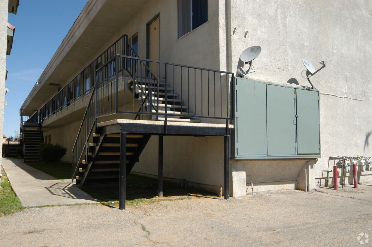 Exterior Photo - Desert Vista Apartments