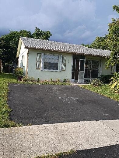Foto del edificio - 6761 NW 24th Ct