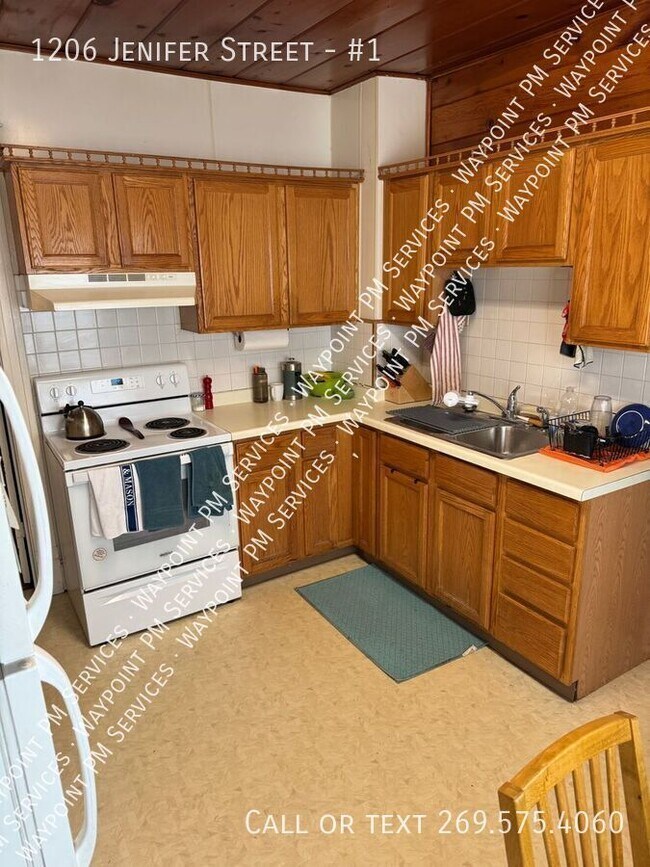 Foto del edificio - 1206 Jenifer St