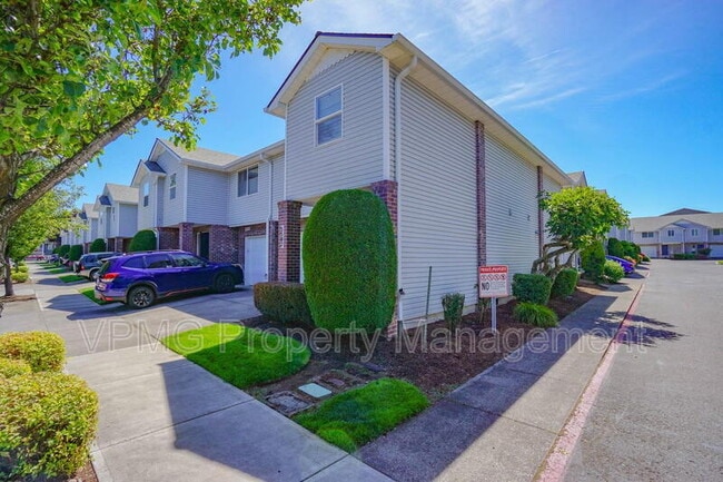 Photo - 5502 NE 89th Ave Townhome