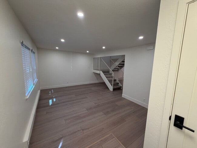 Foto del edificio - 435 Pine Meadows Dr