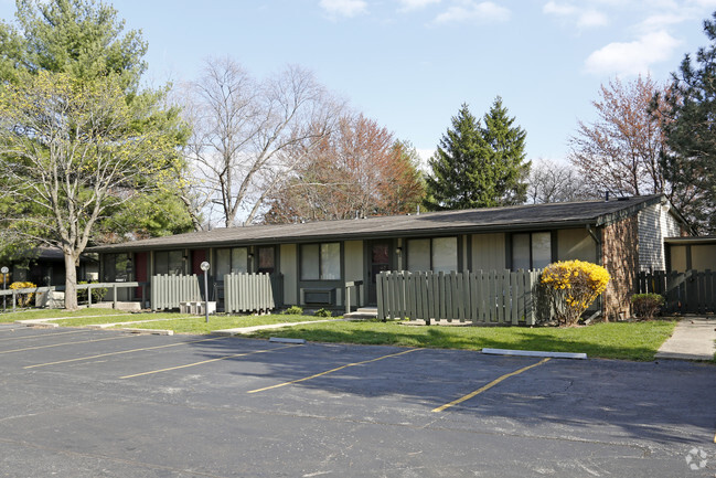 Building Photo - Hunter Glen Apartments