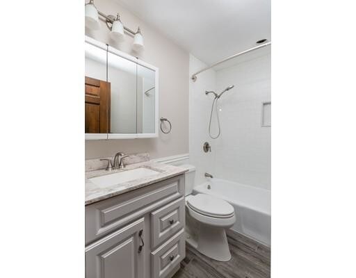 Building Photo - 13 Park St