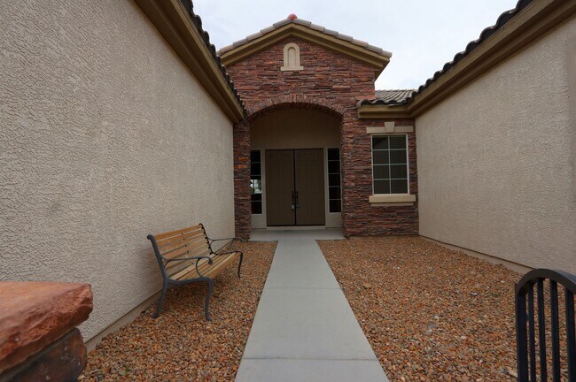 Foto del edificio - Lovely 4 bedroom home!