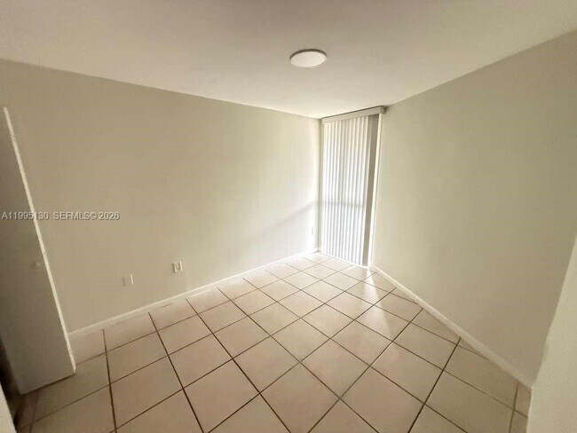 Foto del edificio - 6995 NW 186th St