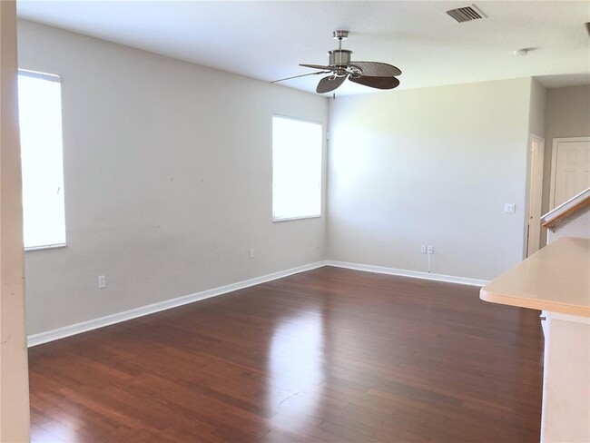 Building Photo - 8826 Royal Enclave Blvd