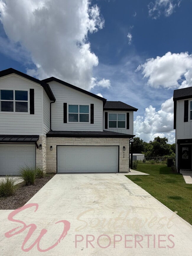 Building Photo - 545 Galt Dr