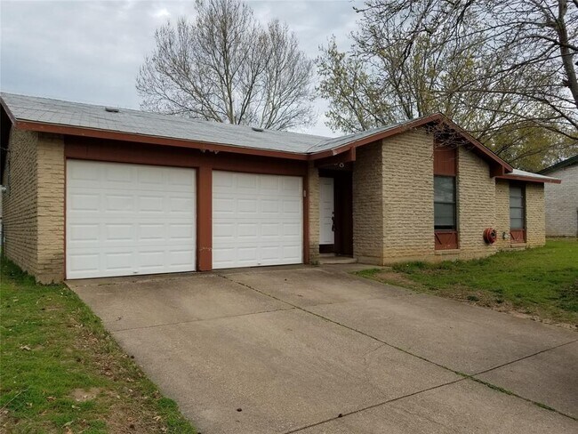 Building Photo - 308 Carter Dr